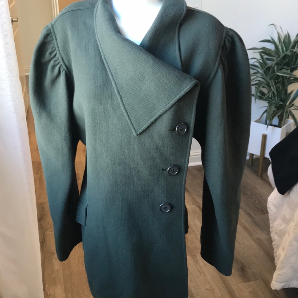 OSCAR DE LA RENTA wool coat. Beautiful !!!